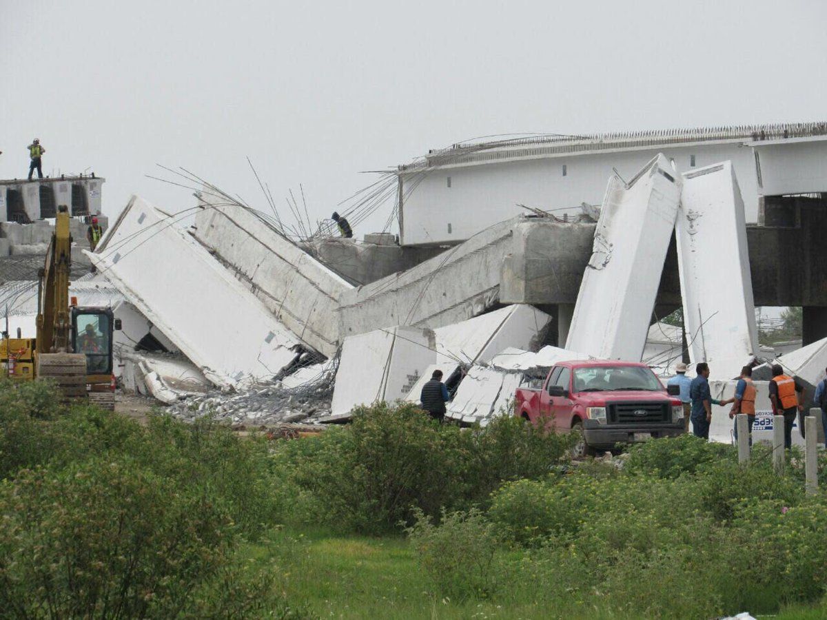 Se derrumba puente vehicular en carretera Pirámides-Texcoco tras sismo