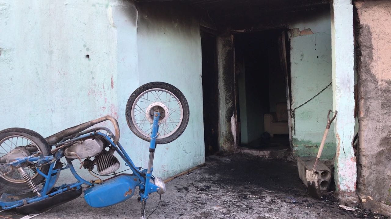 Criminales incendian vivienda para vengar asesinato en Saltillo - Queman-vivienda-Saltillo-Foto-de-Laguna-Multimedios-3