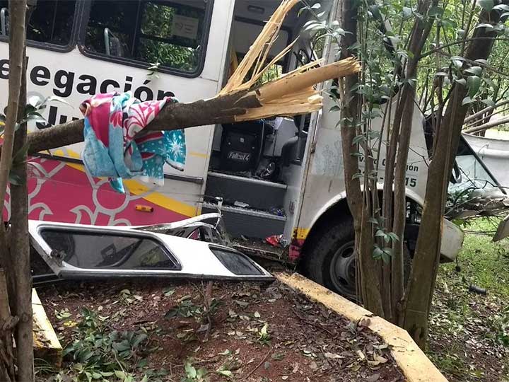 Transporte choca y deja 23 lesionados - TRANSPORTE-CHOCADO