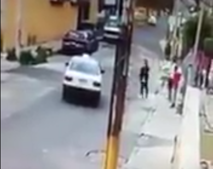 #Video Taxista frustra asalto en Nezahualcóyotl