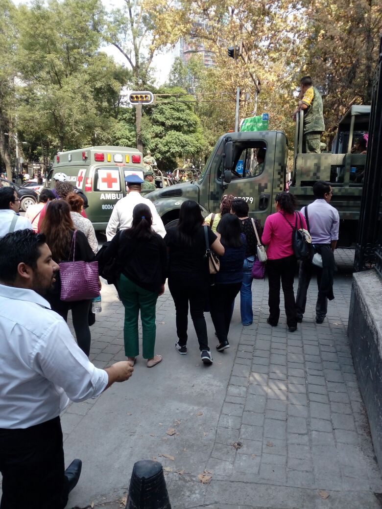 #Videos Colapsos y derrumbes de edificios durante sismo de 7.1 grados - WhatsApp-Image-2017-09-19-at-4.15.34-PM1