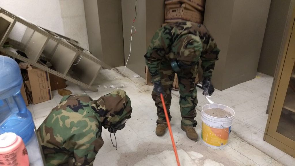 Marina realiza limpieza de mercurio