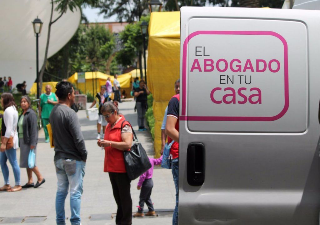 Tres estrategias sociales del gobierno de la Ciudad de México - abogado-en-tu-casa-1024x720