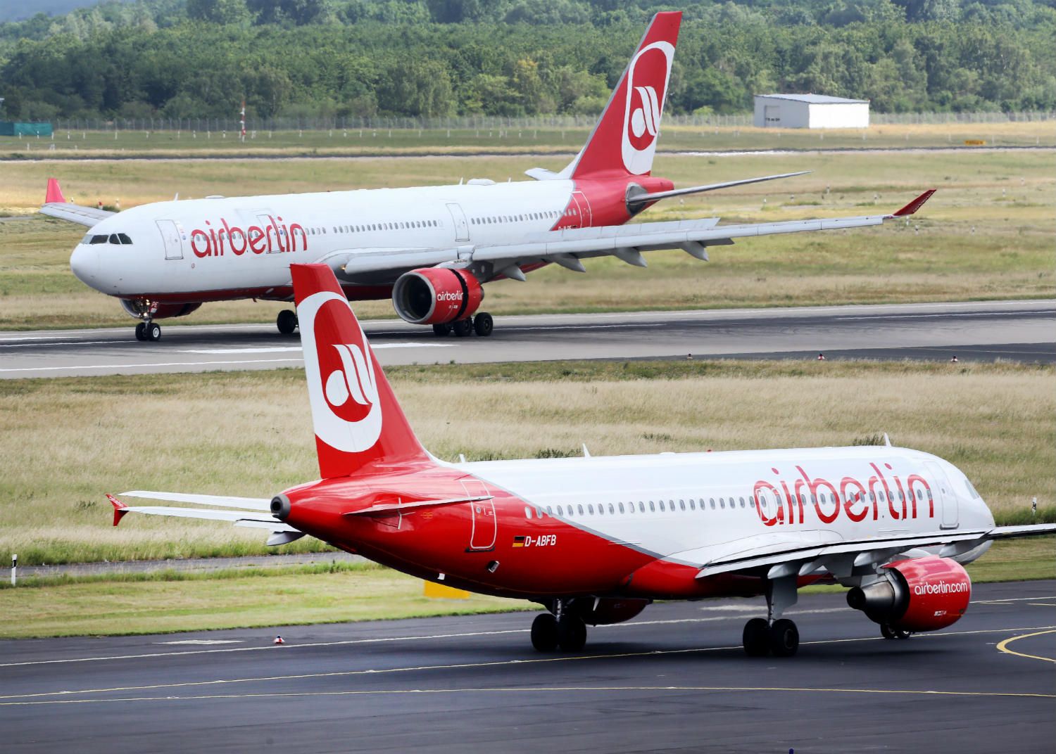 Air Berlin cancela docenas de vuelos por enfermedad de pilotos - air-berlin