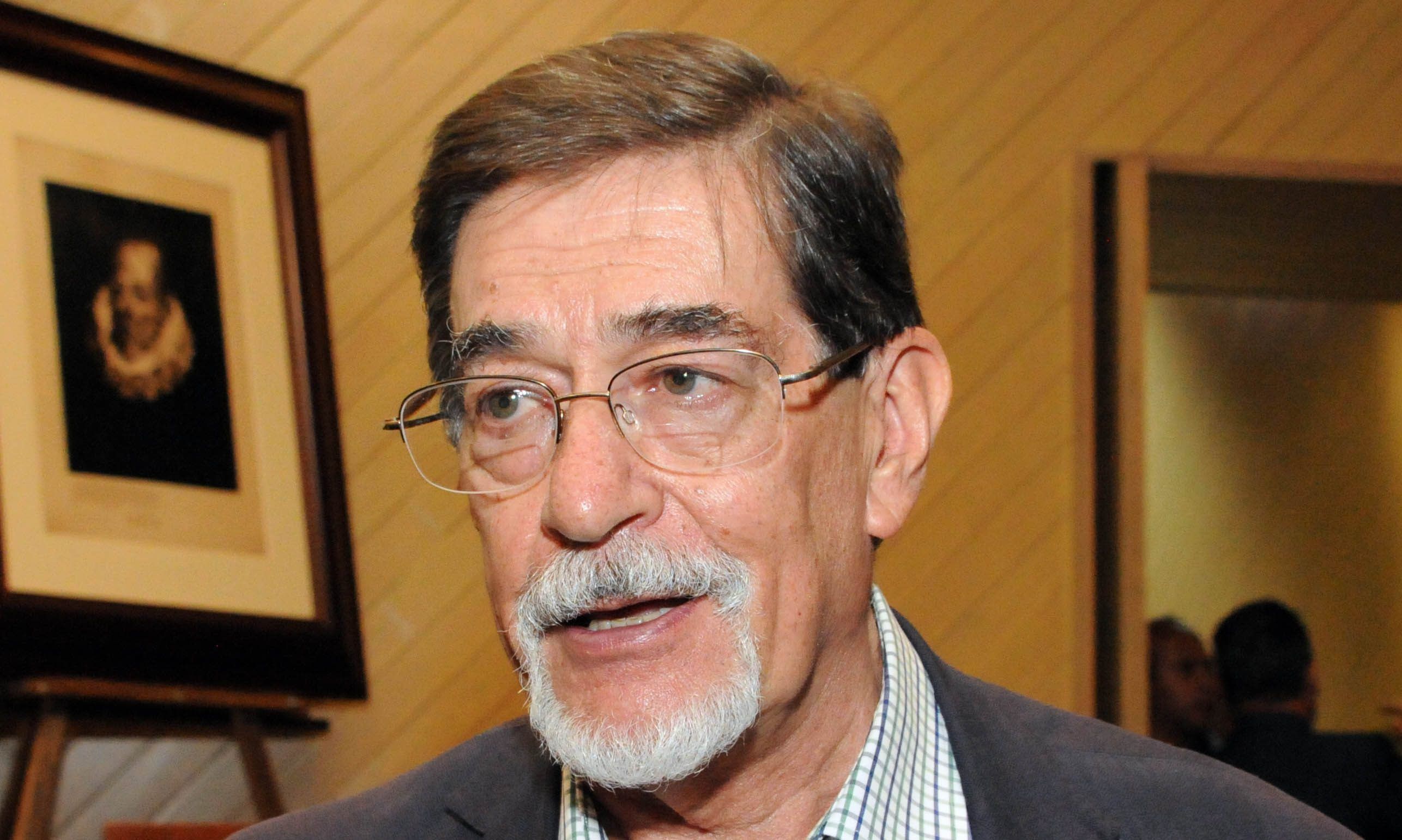 Muere el historiador Álvaro Matute