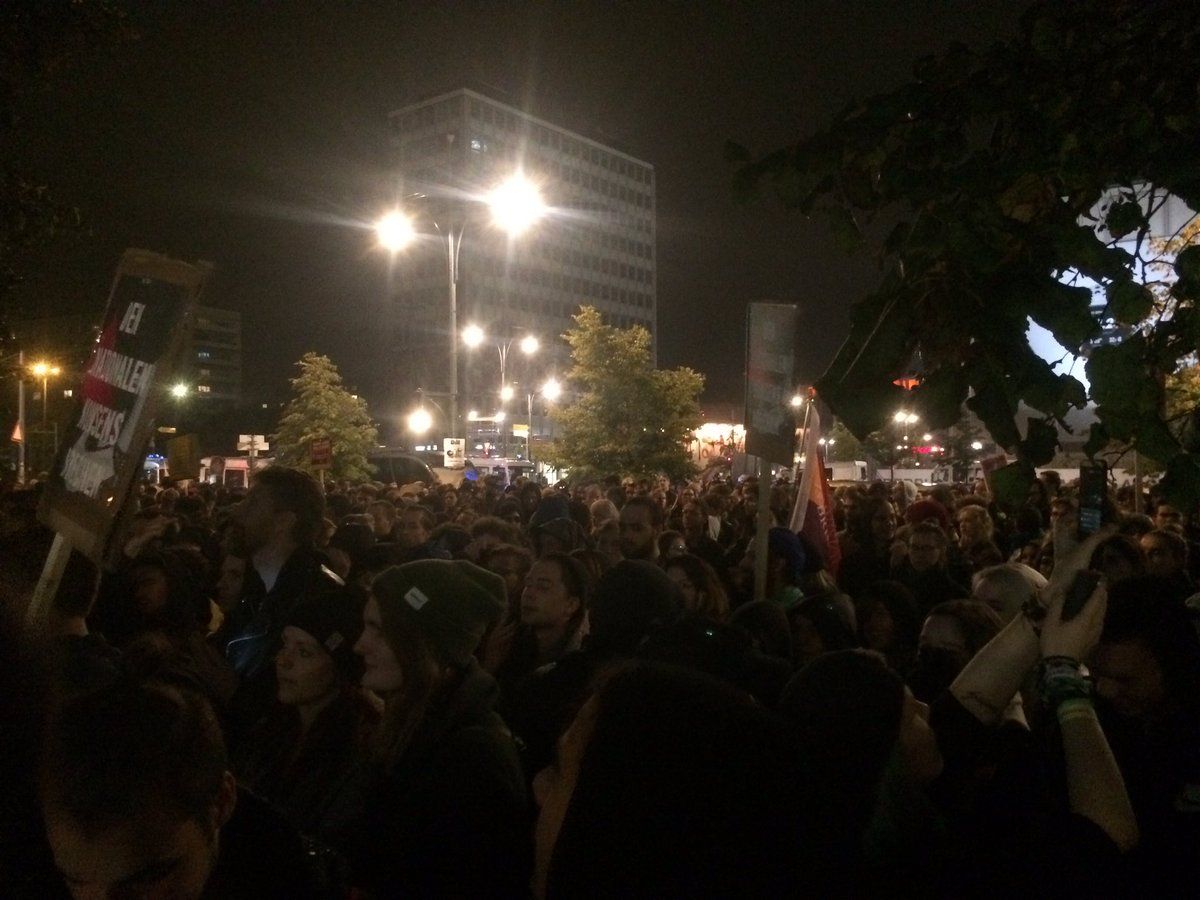 Merkel gana elecciones en Alemania - antifascistas