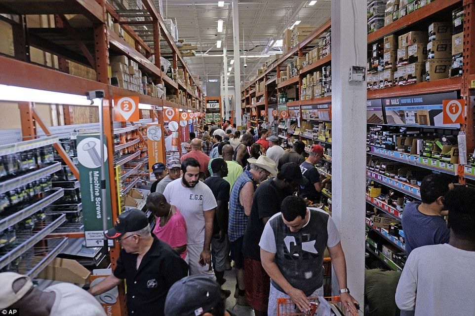 #Fotos Se refugian en Florida por paso de Irma - ap