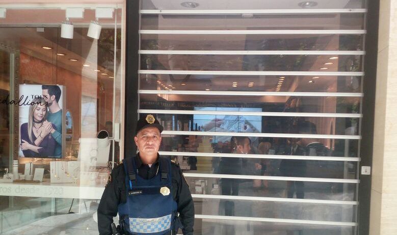 Asaltan joyería en Antara