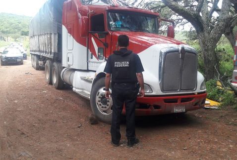 Aseguran 15 camiones robados en Guanajuato - asegu