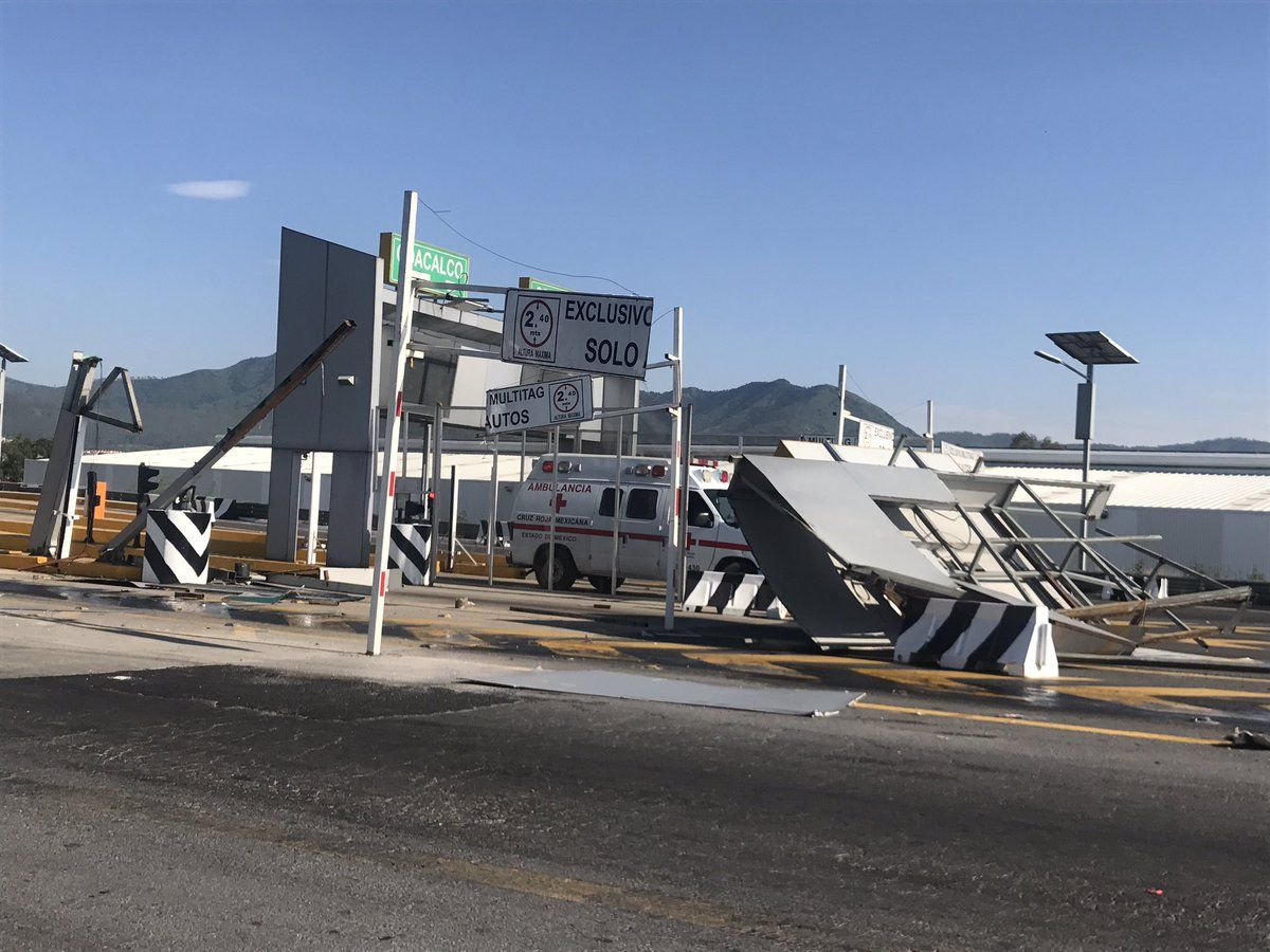 Balacera en Circuito Exterior Mexiquense - balacera-tultitlán