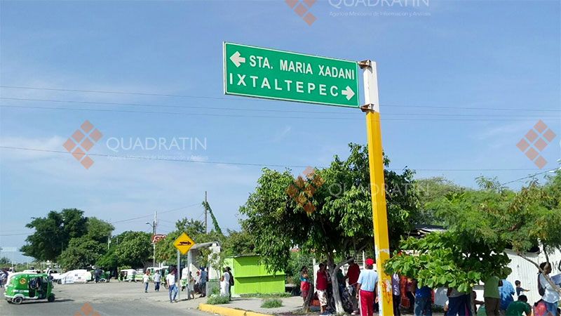 Bloquean cinco carreteras en la región del Istmo - bloq2
