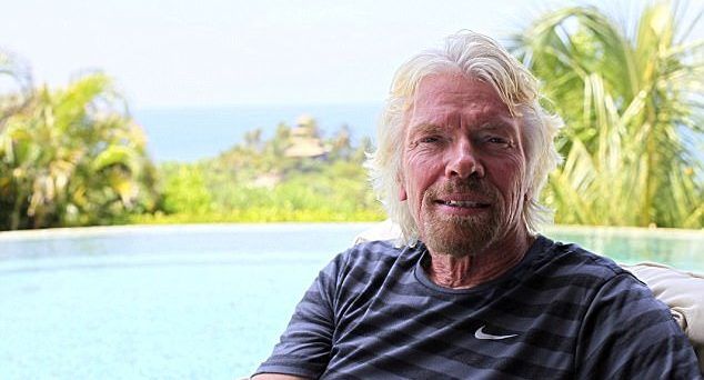 Bezos: vuelo de Branson no tiene altitud suficiente para ser espacial