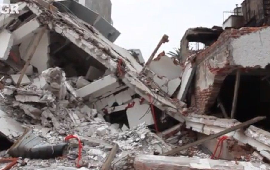 Construyeron edificio colapsado de Bretaña 90 sobre una casa - bretaña-90-2