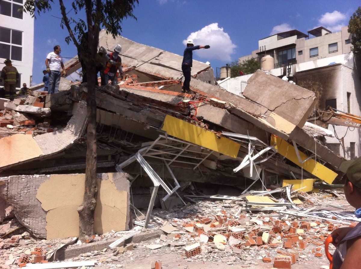 Construyeron edificio colapsado de Bretaña 90 sobre una casa