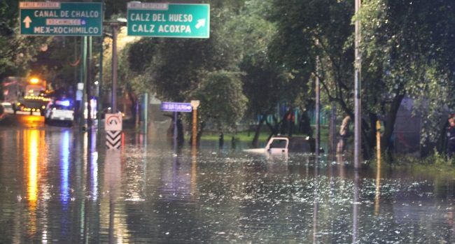 Gobierno de la Ciudad de México invertirá 25 mdp en radar metereológico - caos-lluvias2-e1504787101786