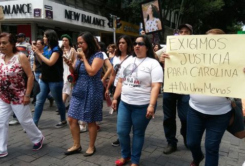 Marchan para exigir justicia por Carolina en Guadalajara