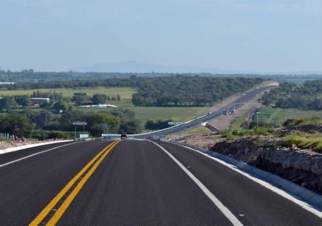 Continúan varias carreteras libres de peaje por sismo