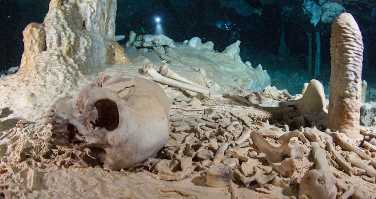 Encuentran en Tulum los restos humanos más antiguos de América