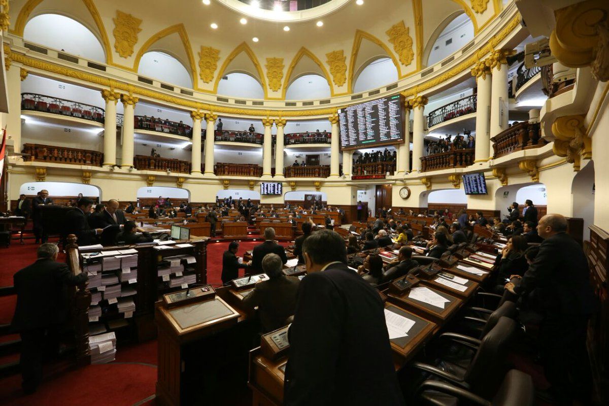 Congreso obliga a renunciar a todos los ministros de Perú - congreso-peru