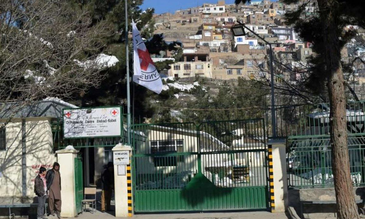 Paciente mata a cooperante de la Cruz Roja en Afganistán - cruz-roja2