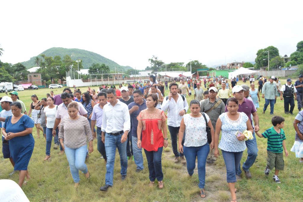 Entregan más de 118 mil apoyos para damnificados en Oaxaca - damnificados-oaxaca2