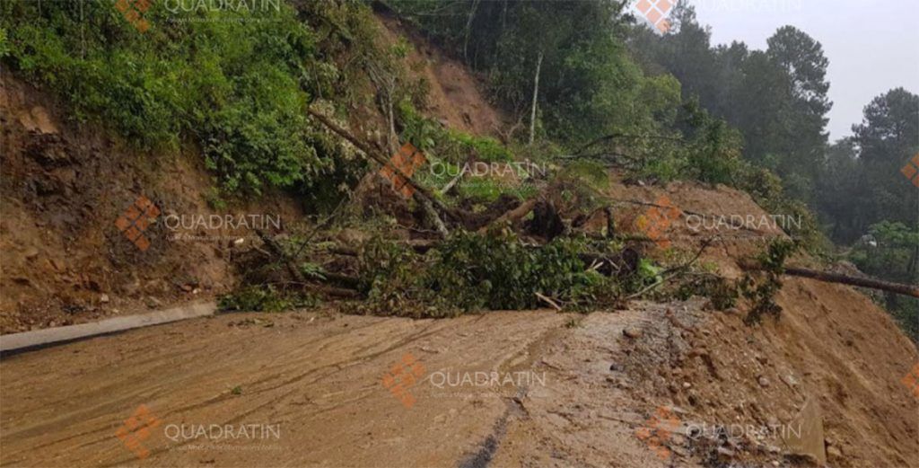 Comunidades incomunicadas por derrumbes en Oaxaca - de1-1024x521