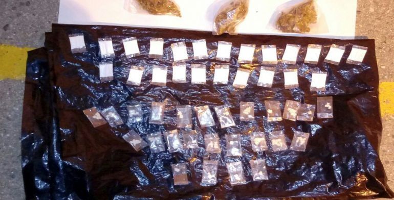 Decomisan armas y droga en cárcel de Acapulco