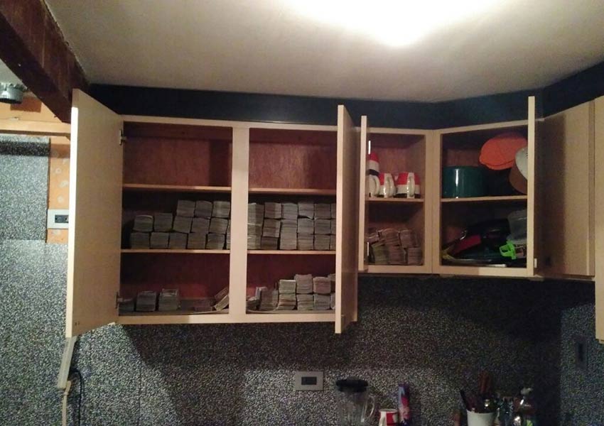 Aseguran más de 1 mdp y 2 mdd en Nuevo Laredo - dinero-3