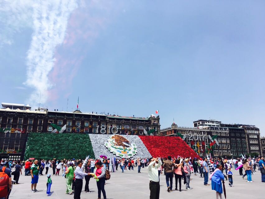 Concluye el Desfile Militar del 207 aniversario de la Independencia de México - dm3