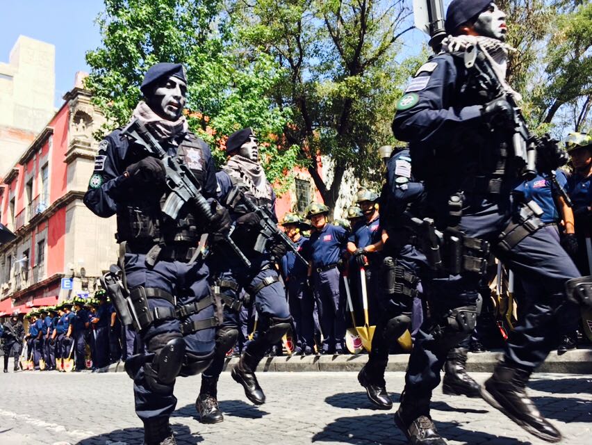 Concluye el Desfile Militar del 207 aniversario de la Independencia de México - dm9