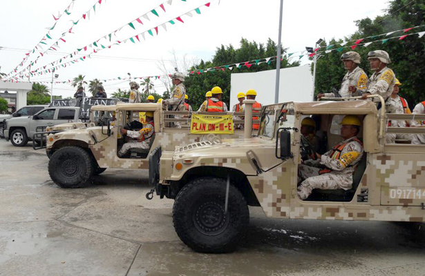 Evacuan a población de zonas de riesgo en Los Cabos por Lidia - ejercito-evacuacion-lidia