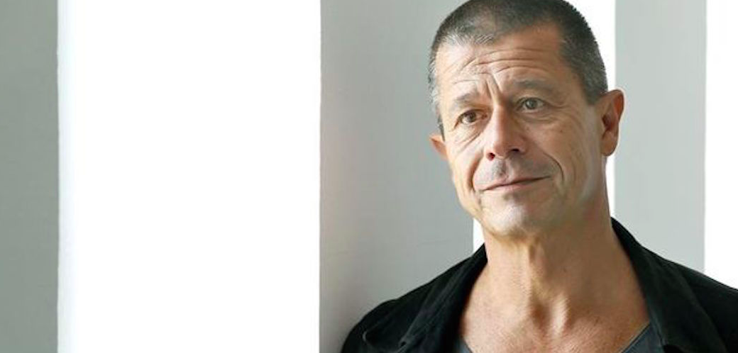 Otorgan a Emmanuel Carrére premio FIL de Literatura en Lenguas Romances