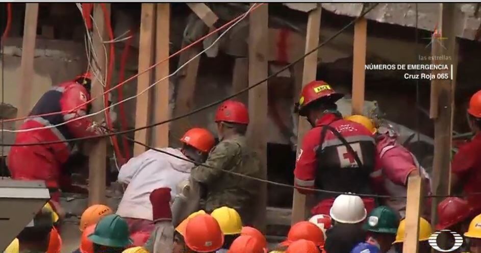 Derrumbe de escuela ha dejado al menos 21 niños y cuatro adultos muertos - enrique-rébsamen