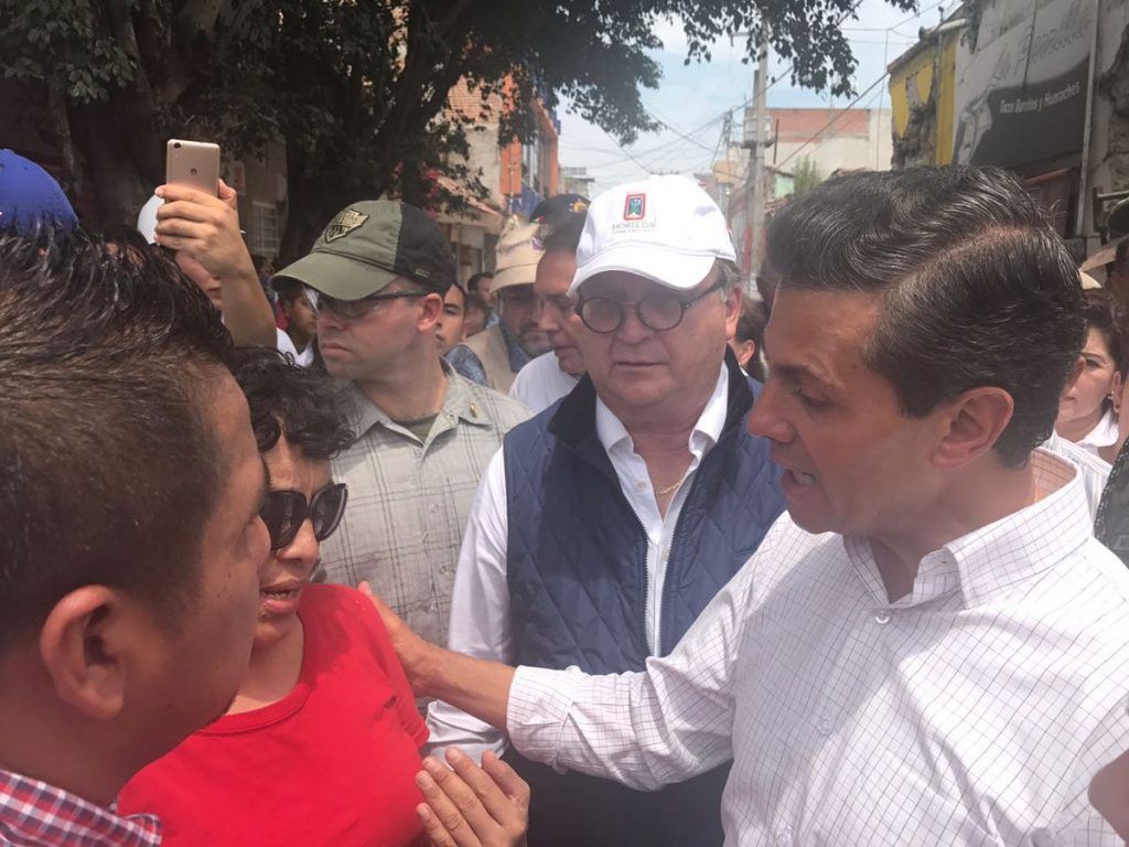 EPN recorre calles de Jojutla tras sismo - epn-jojutla1-1024x768