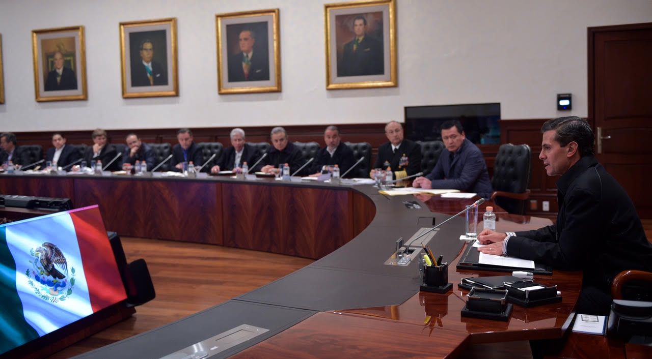 EPN se reúne con gabinete para reforzar apoyo por sismo y Katia