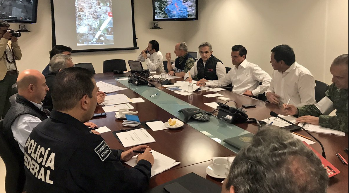 Peña Nieto y Mancera se reúnen en el C5