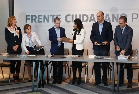 Frente Ciudadano evade preguntas clave y muestra debilidad - fiscalia_que_sirva-pgr-fiscal_carnal-frente_amplio_ciudadano-milenio-noticias_MILIMA20170918_0233_11