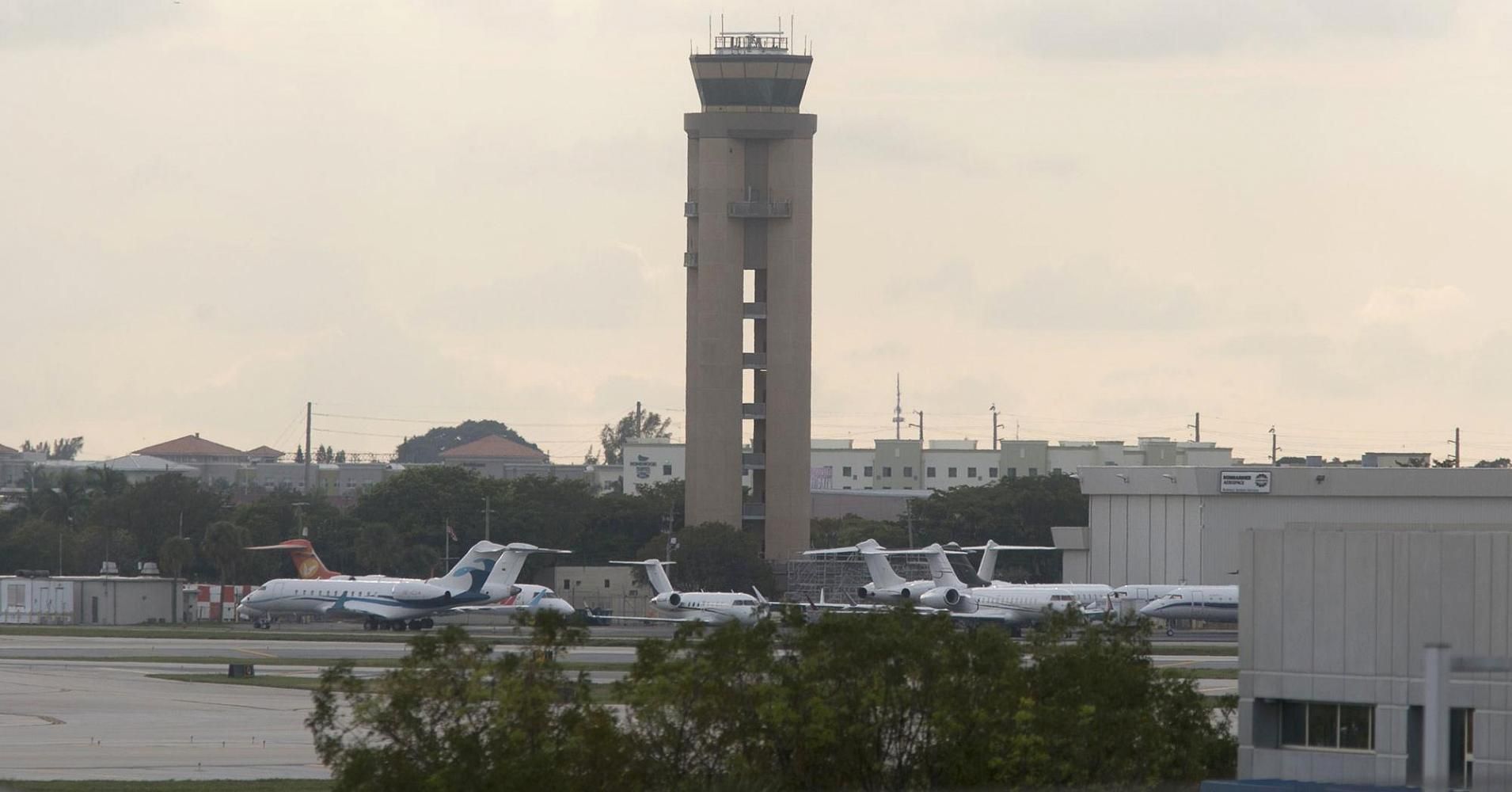 Reabren aeropuertos de Florida tras paso de Irma