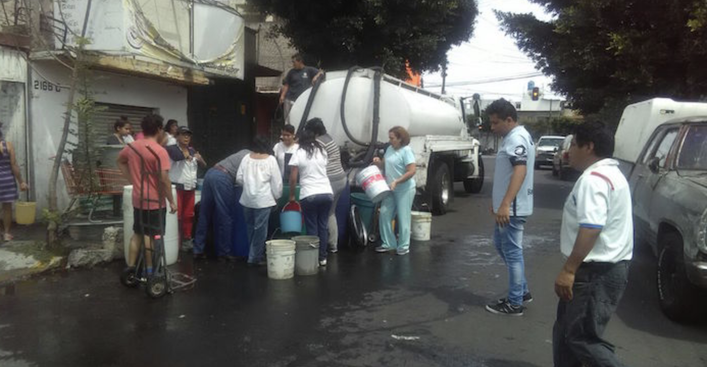 Iztapalapa en desabasto de agua, instalan 30 hidratantes