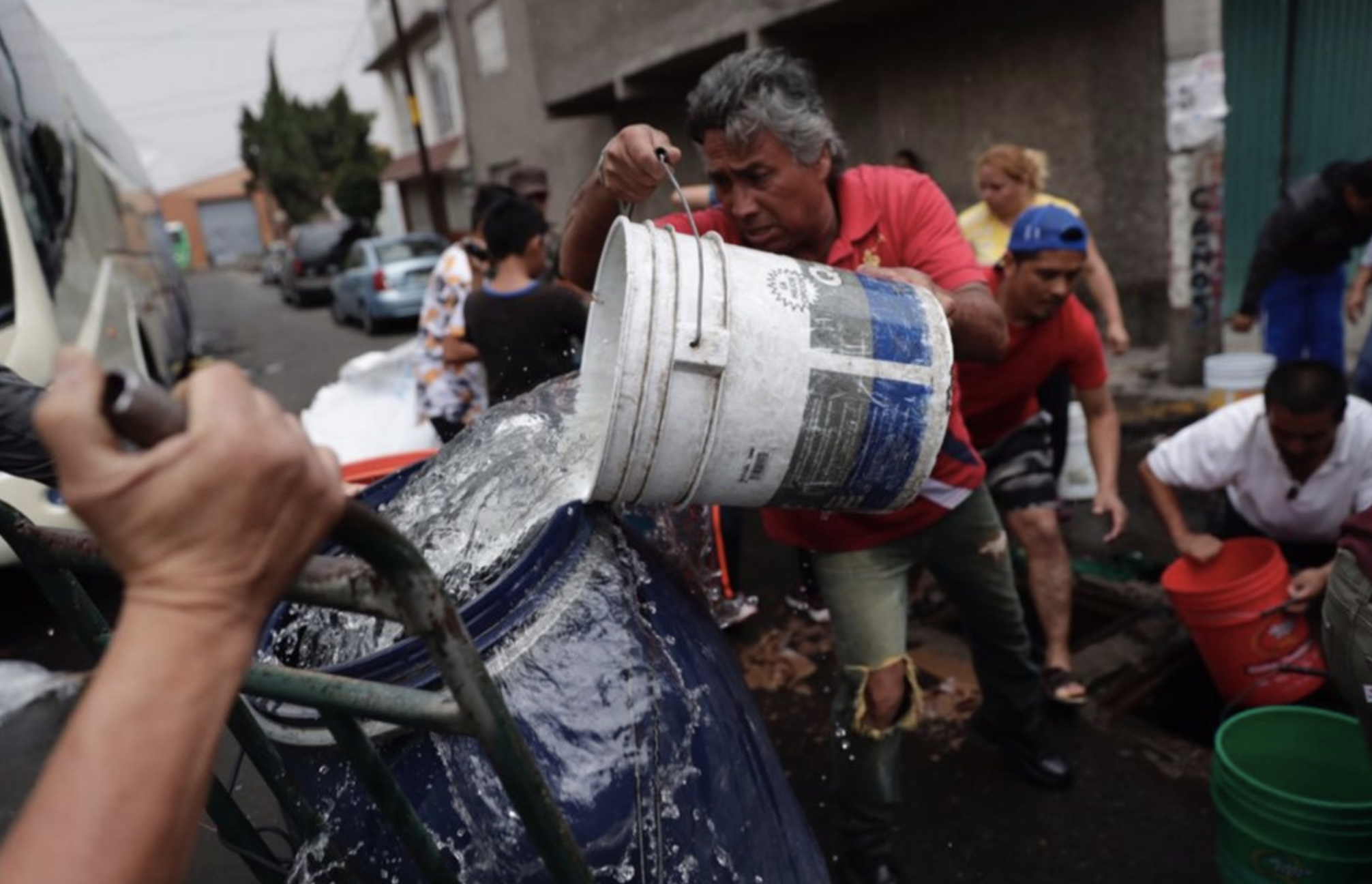 Iztapalapa en desabasto de agua, instalan 30 hidratantes - foto-de-iztapalapa