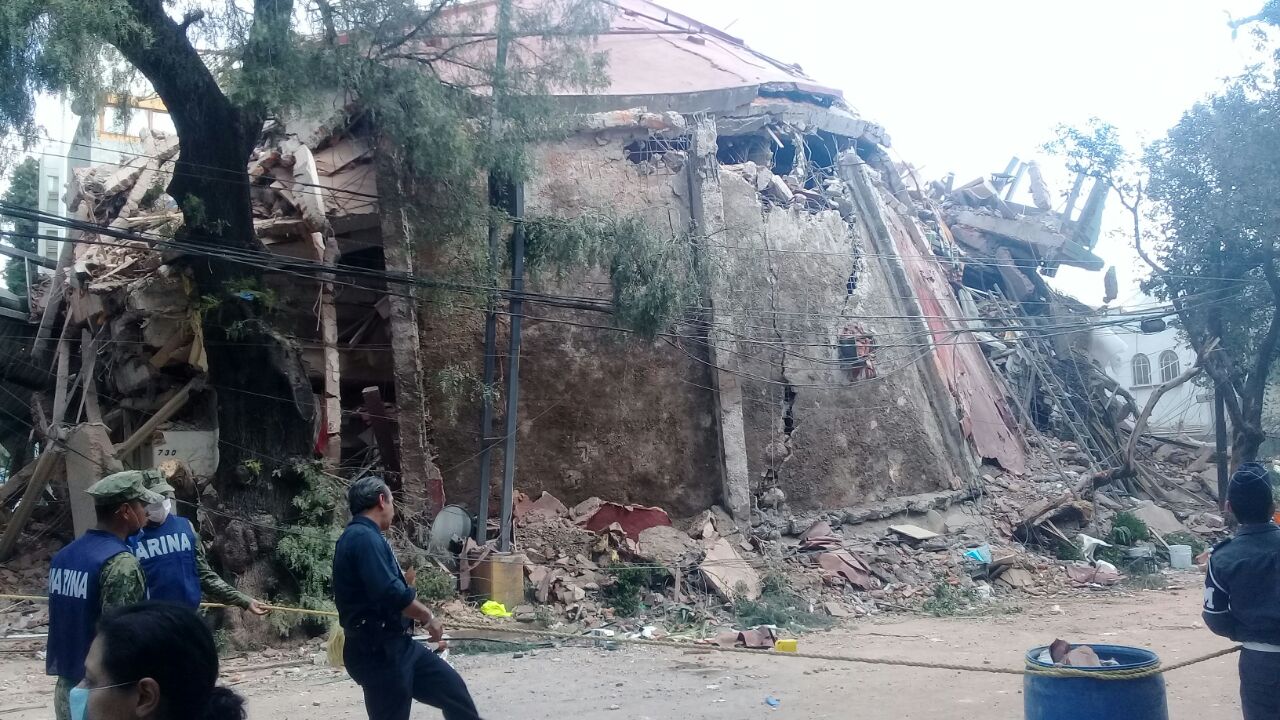Planta baja débil provocó numerosos colapsos en sismo