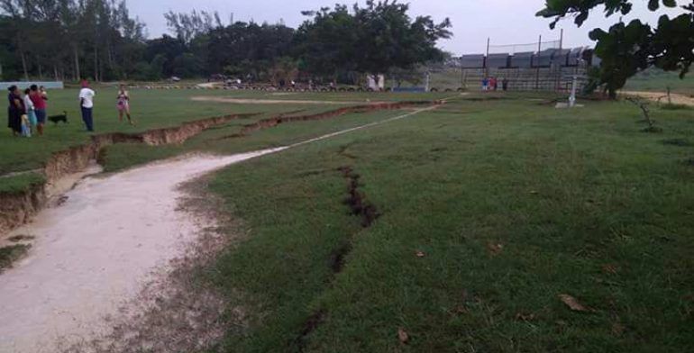 Temblor provoca grietas en Veracruz - grietas-temblor-jaltipan