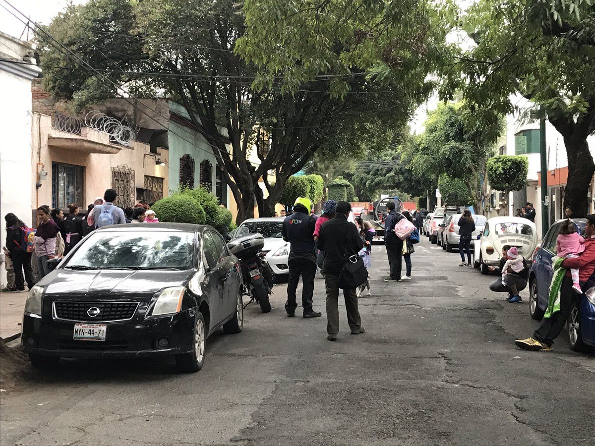 Evacuan guardería en la Miguel Hidalgo por fuga de gas - guarderia