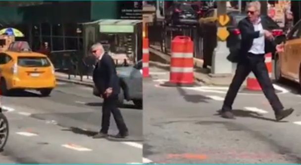 #Video Harrison Ford dirige el tráfico en Nueva York