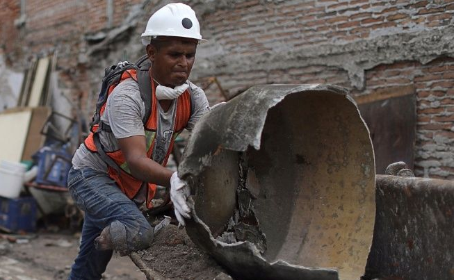 Twitter homenajea a “héroes del sismo en México”