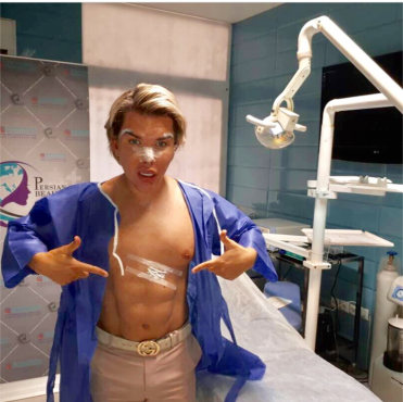 Prohíben más cirugías al 'Ken humano'  - img_4319