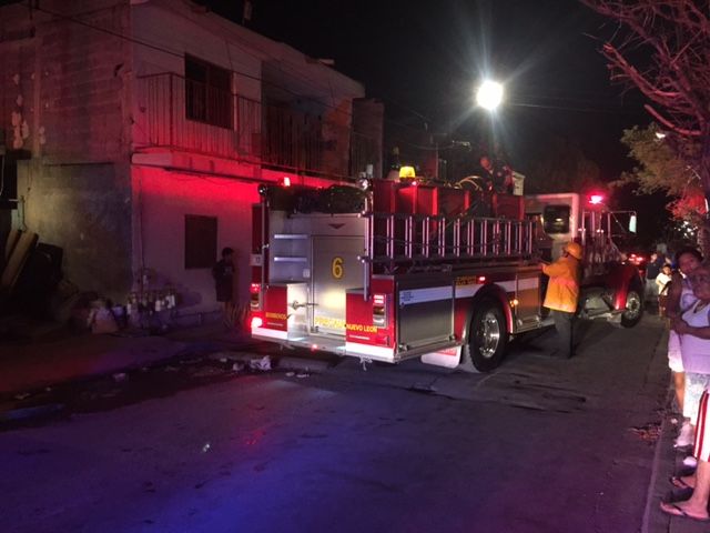 Corto circuito provoca incendio en Monterrey - incendio-mty-el-horizonte-3