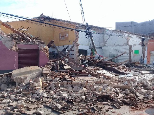 Al menos 60 muertos tras sismo en México