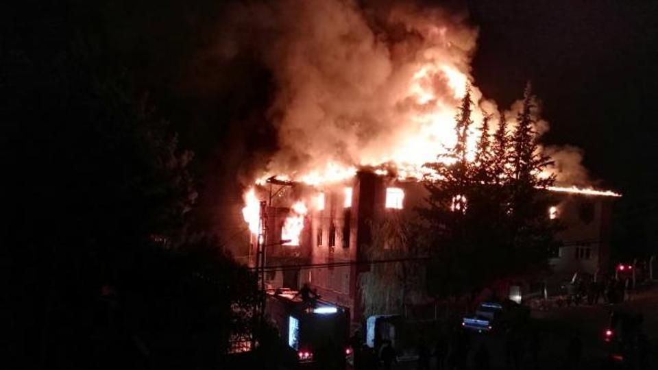 Incendio deja 25 muertos en escuela coránica de Kuala Lumpur