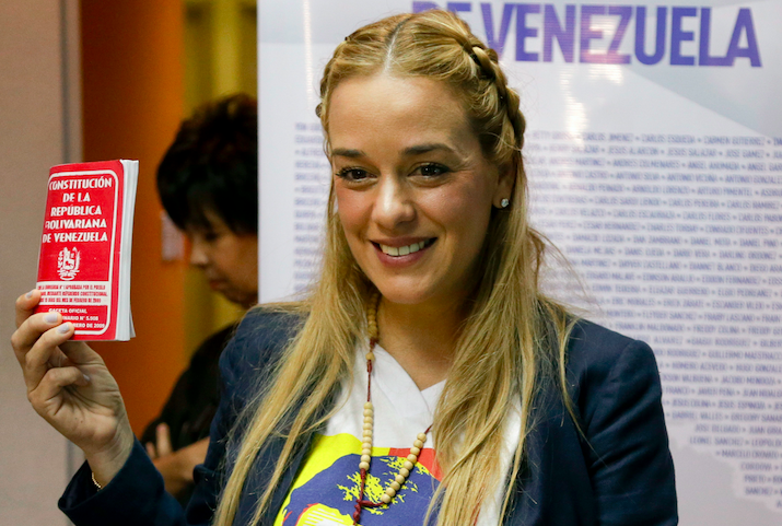 Procesarán a Lilian Tintori por decomiso de dinero en efectivo